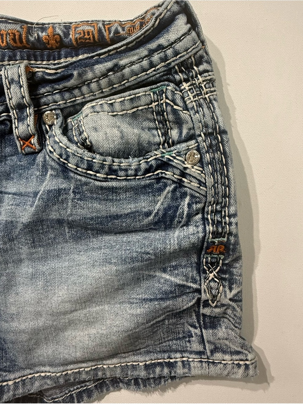 Rock Revival Pearlie Embellished Denim Shorts Women’s 29 Rhinestone - Picture 3 of 12